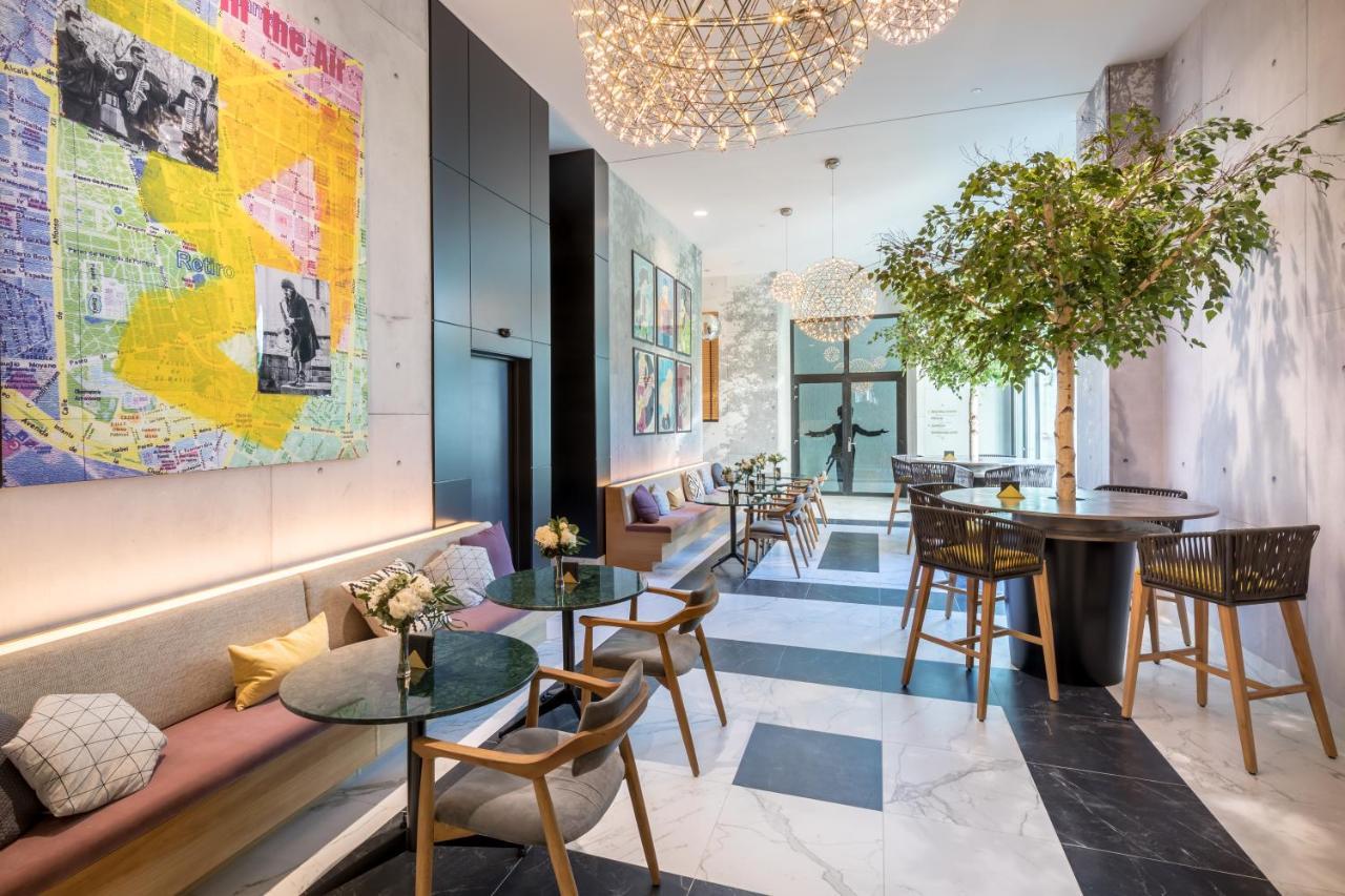 فندق بارثيللو إيماخينيه مدريد المظهر الخارجي الصورة The lobby of the hotel