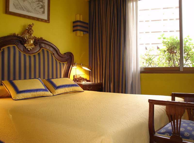 فندق بارثيللو إيماخينيه مدريد الغرفة الصورة A room at the hotel
